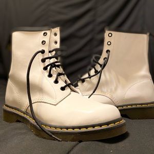 Size 10 white dr martins. 1480w